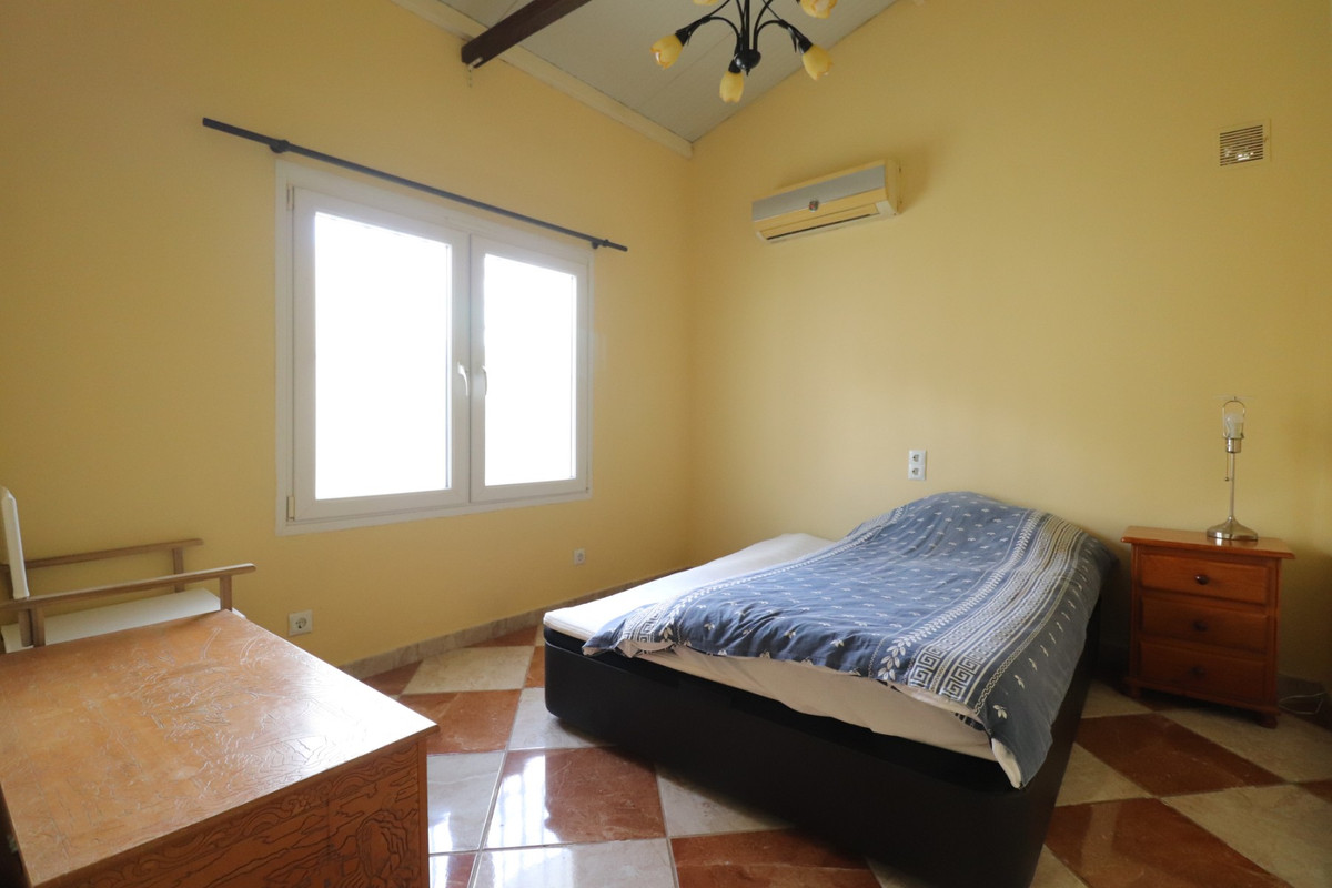 4 Bed Townhouse for sale in Heredades Costa Blanca, Alicante, Spain