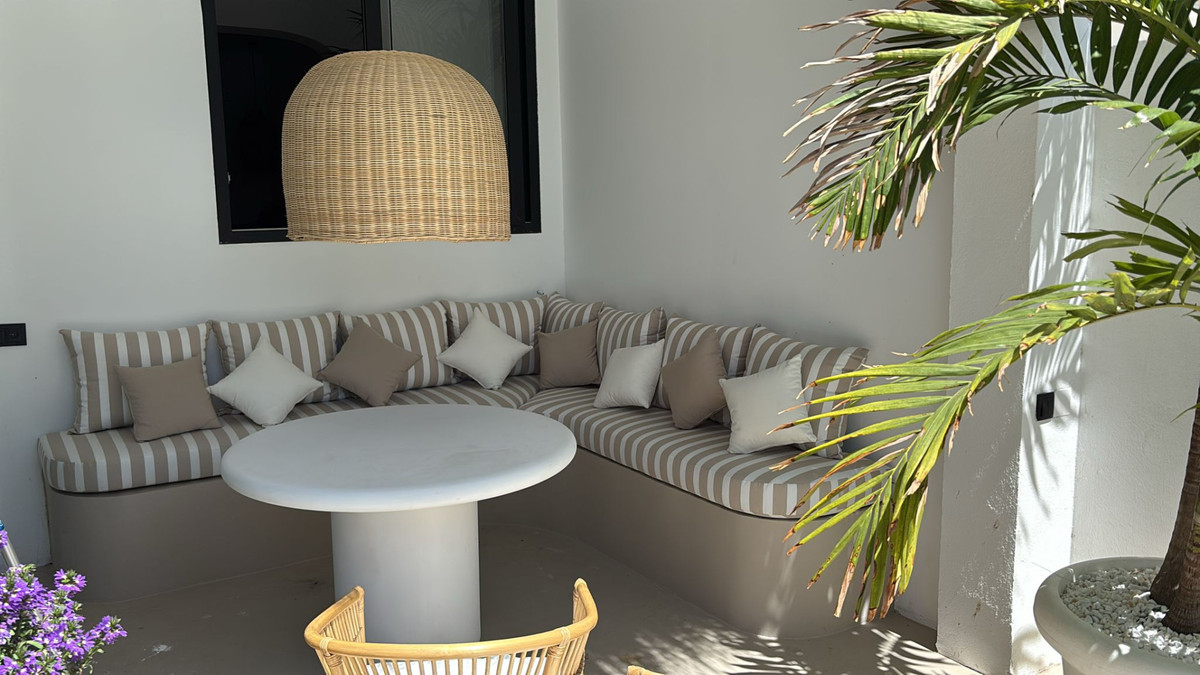 5 Bed Townhouse for sale in El Pinillo Costa Del Sol, Málaga, Spain