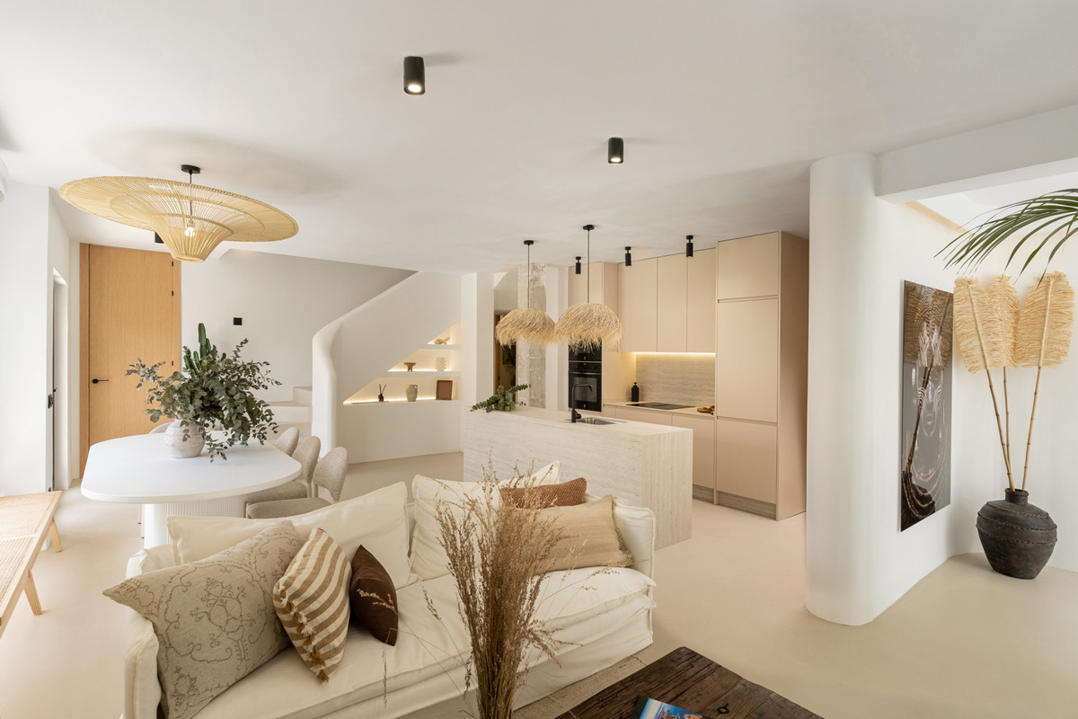 5 Bed Townhouse for sale in El Pinillo Costa Del Sol, Málaga, Spain