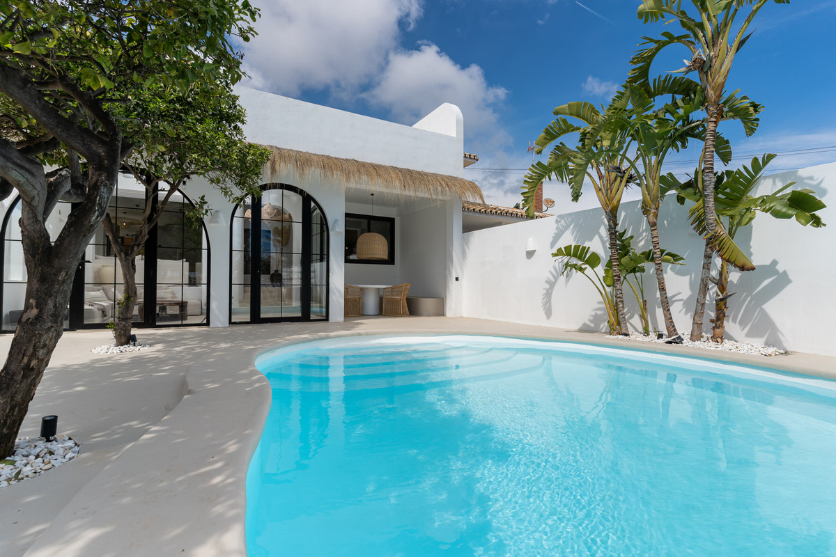 5 Bed Townhouse for sale in El Pinillo Costa Del Sol, Málaga, Spain