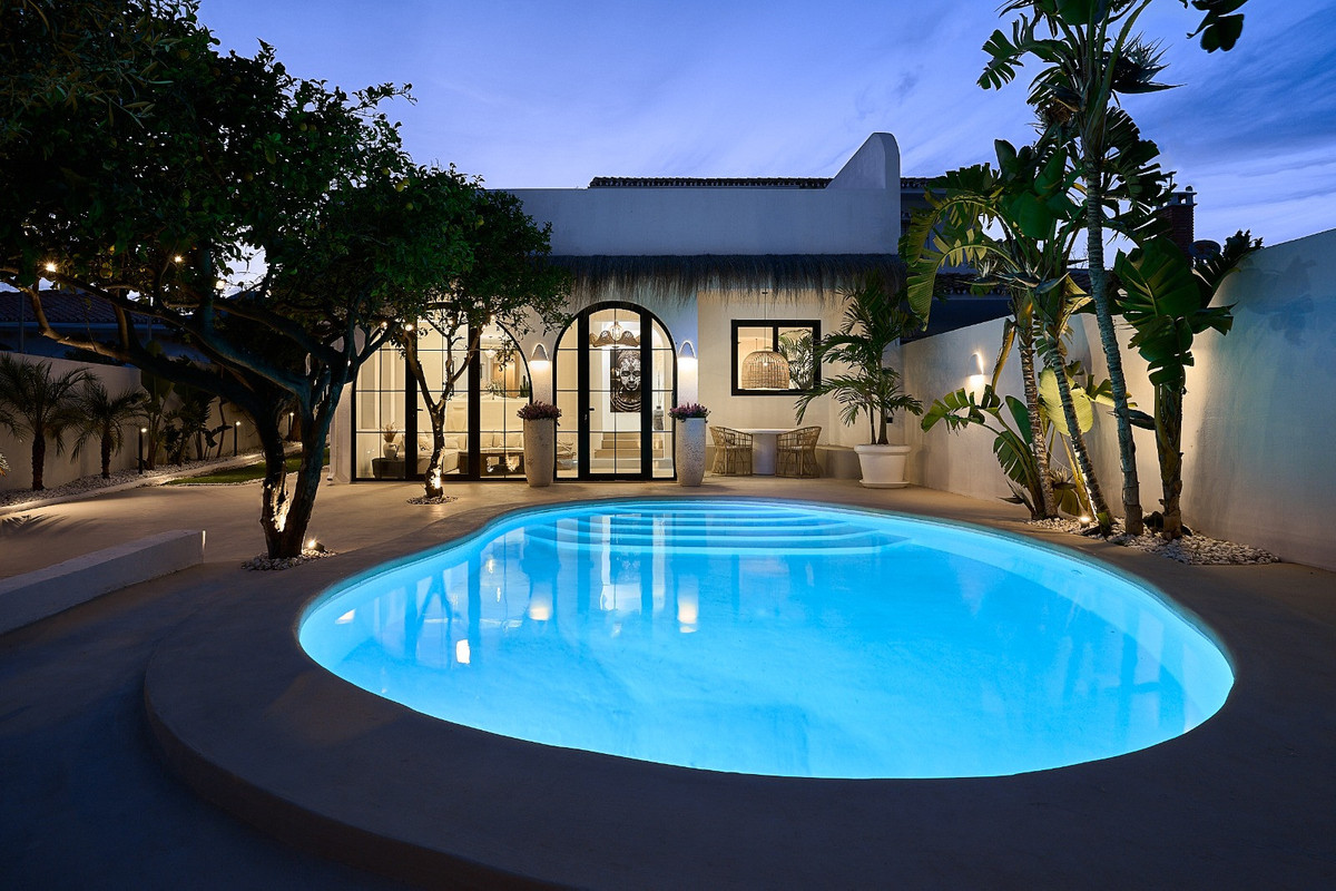 5 Bed Townhouse for sale in El Pinillo Costa Del Sol, Málaga, Spain