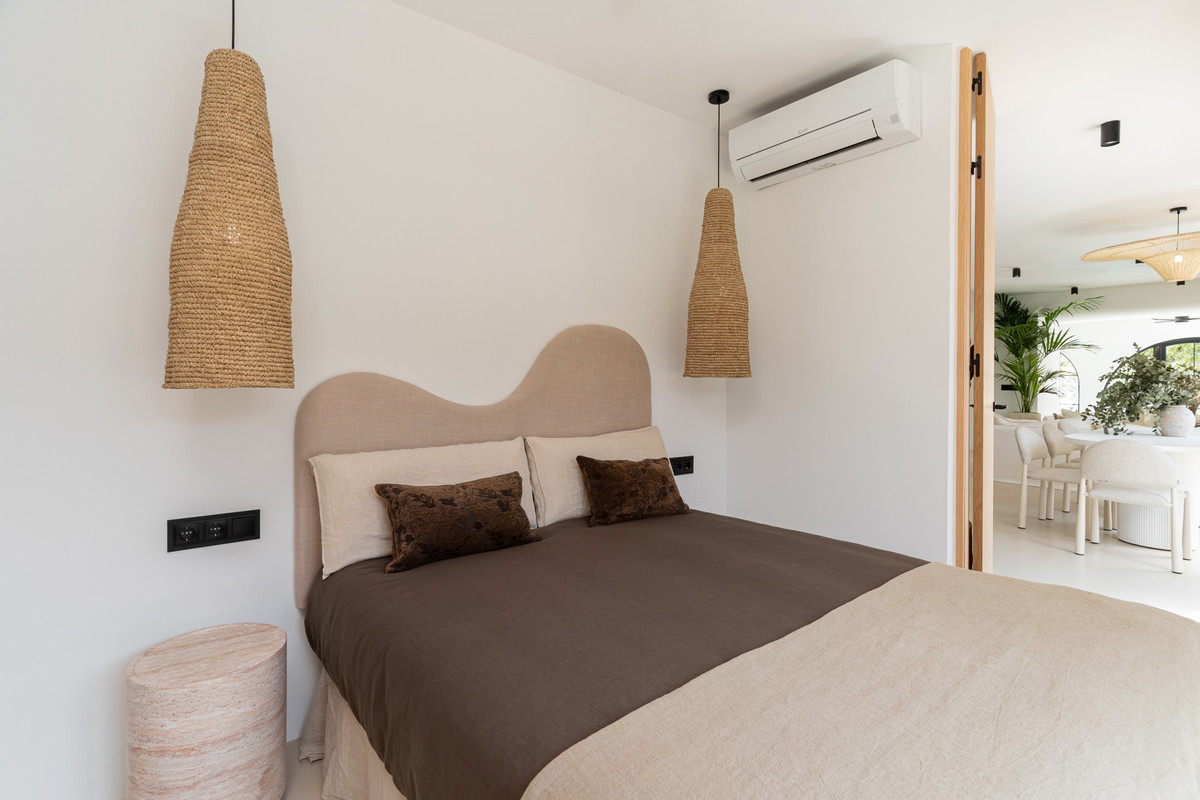 5 Bed Townhouse for sale in El Pinillo Costa Del Sol, Málaga, Spain