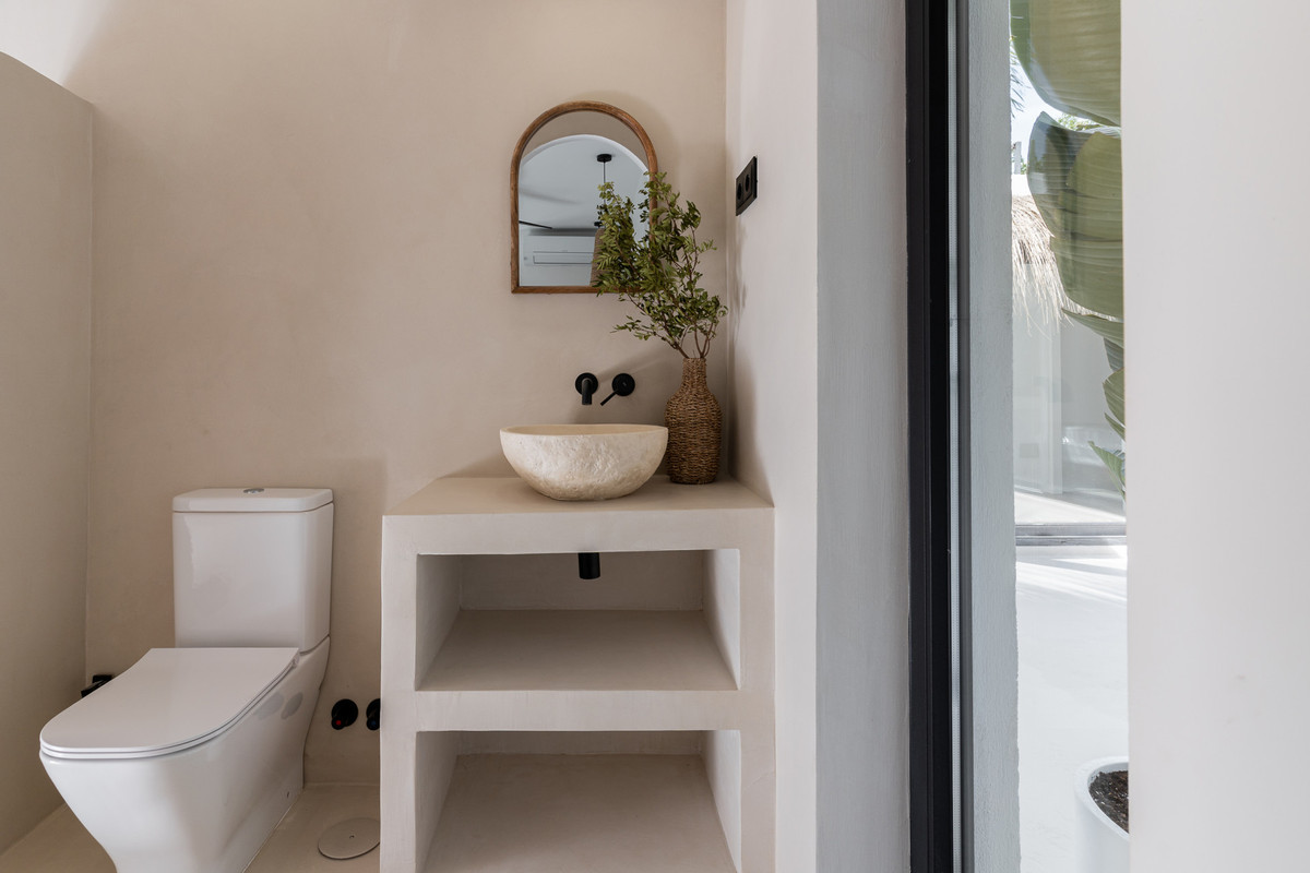 5 Bed Townhouse for sale in El Pinillo Costa Del Sol, Málaga, Spain