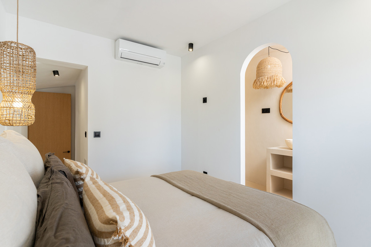 5 Bed Townhouse for sale in El Pinillo Costa Del Sol, Málaga, Spain