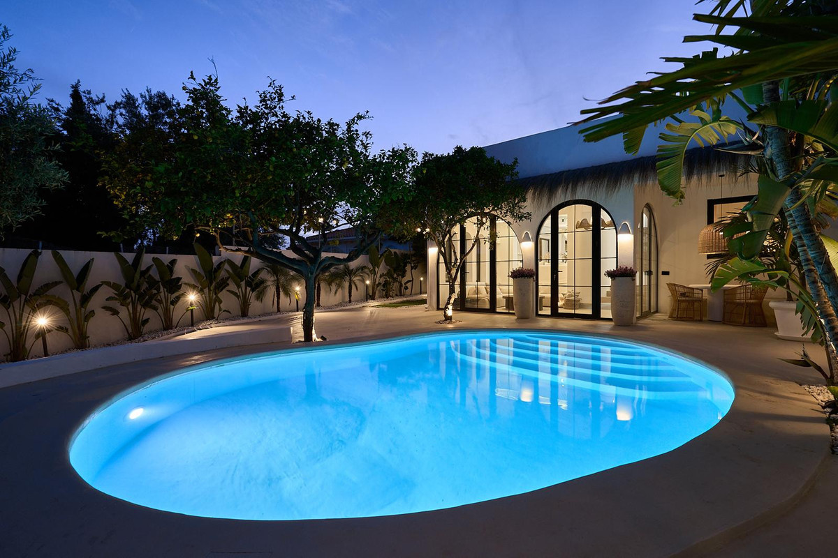 5 Bed Townhouse for sale in El Pinillo Costa Del Sol, Málaga, Spain