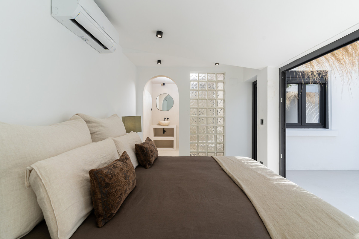 5 Bed Townhouse for sale in El Pinillo Costa Del Sol, Málaga, Spain