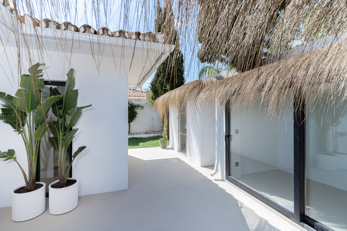 5 Bed Townhouse for sale in El Pinillo Costa Del Sol, Málaga, Spain