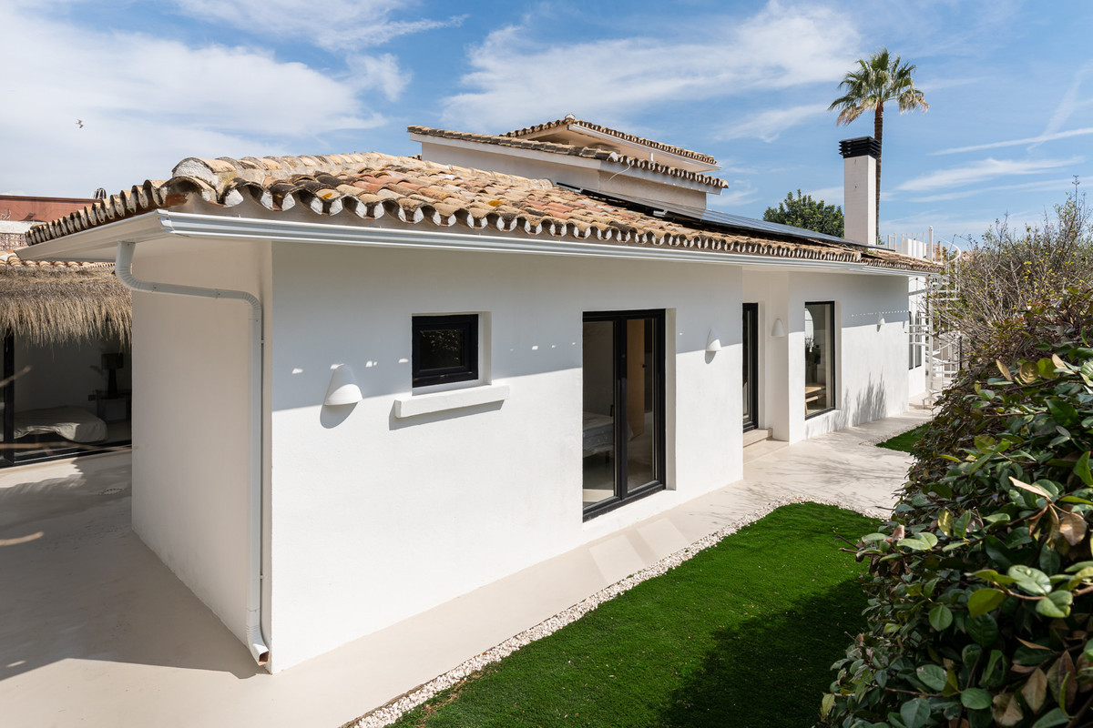 5 Bed Townhouse for sale in El Pinillo Costa Del Sol, Málaga, Spain