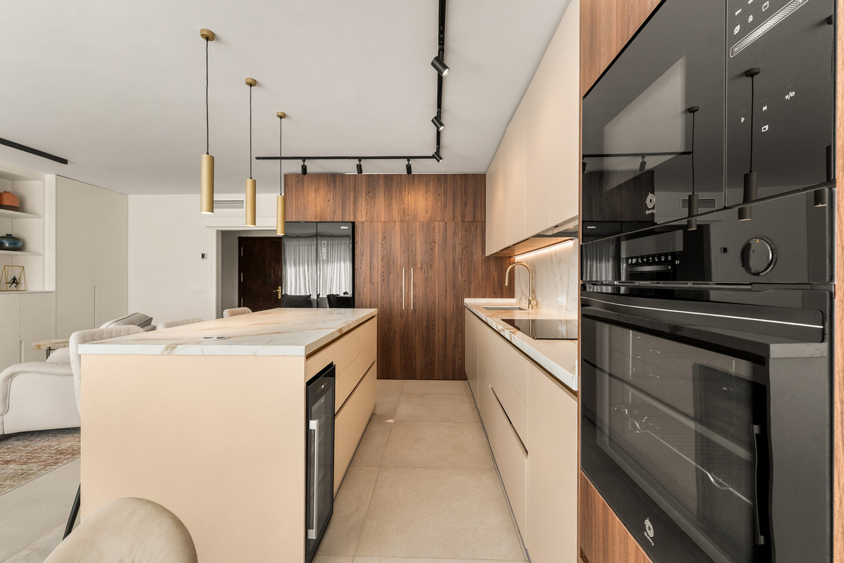4 Bed Townhouse for sale in Estepona Costa Del Sol, Málaga, Spain