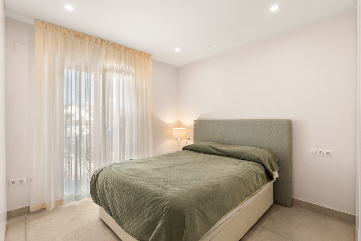 4 Bed Townhouse for sale in Estepona Costa Del Sol, Málaga, Spain