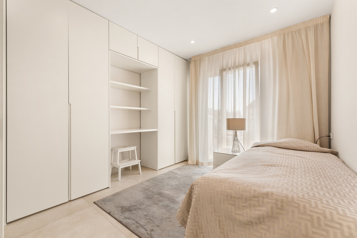 4 Bed Townhouse for sale in Estepona Costa Del Sol, Málaga, Spain