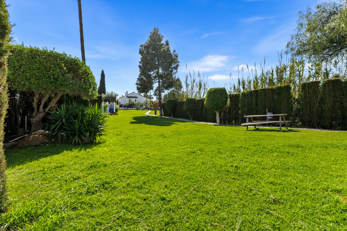 4 Bed Townhouse for sale in Estepona Costa Del Sol, Málaga, Spain