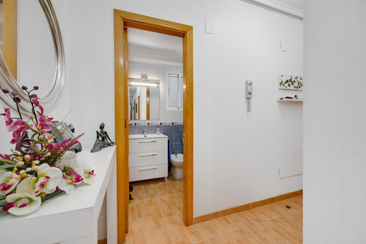 2 Bed Apartment for sale in Torrevieja Costa Blanca, Alicante, Spain