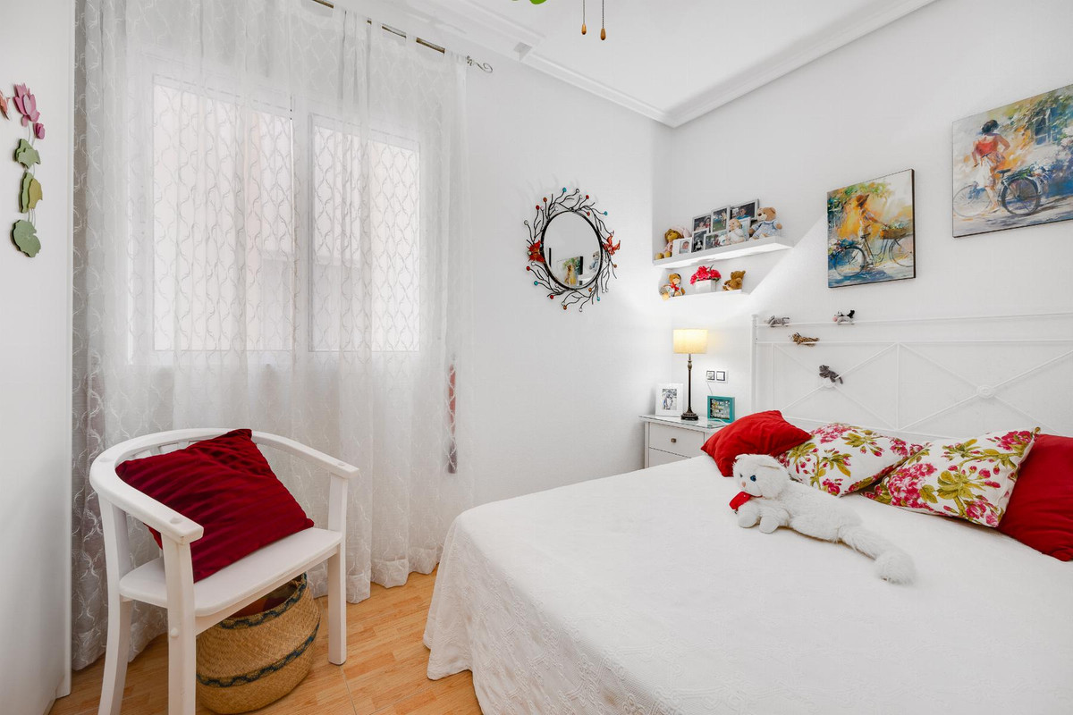 2 Bed Apartment for sale in Torrevieja Costa Blanca, Alicante, Spain