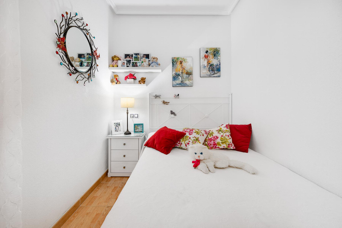 2 Bed Apartment for sale in Torrevieja Costa Blanca, Alicante, Spain
