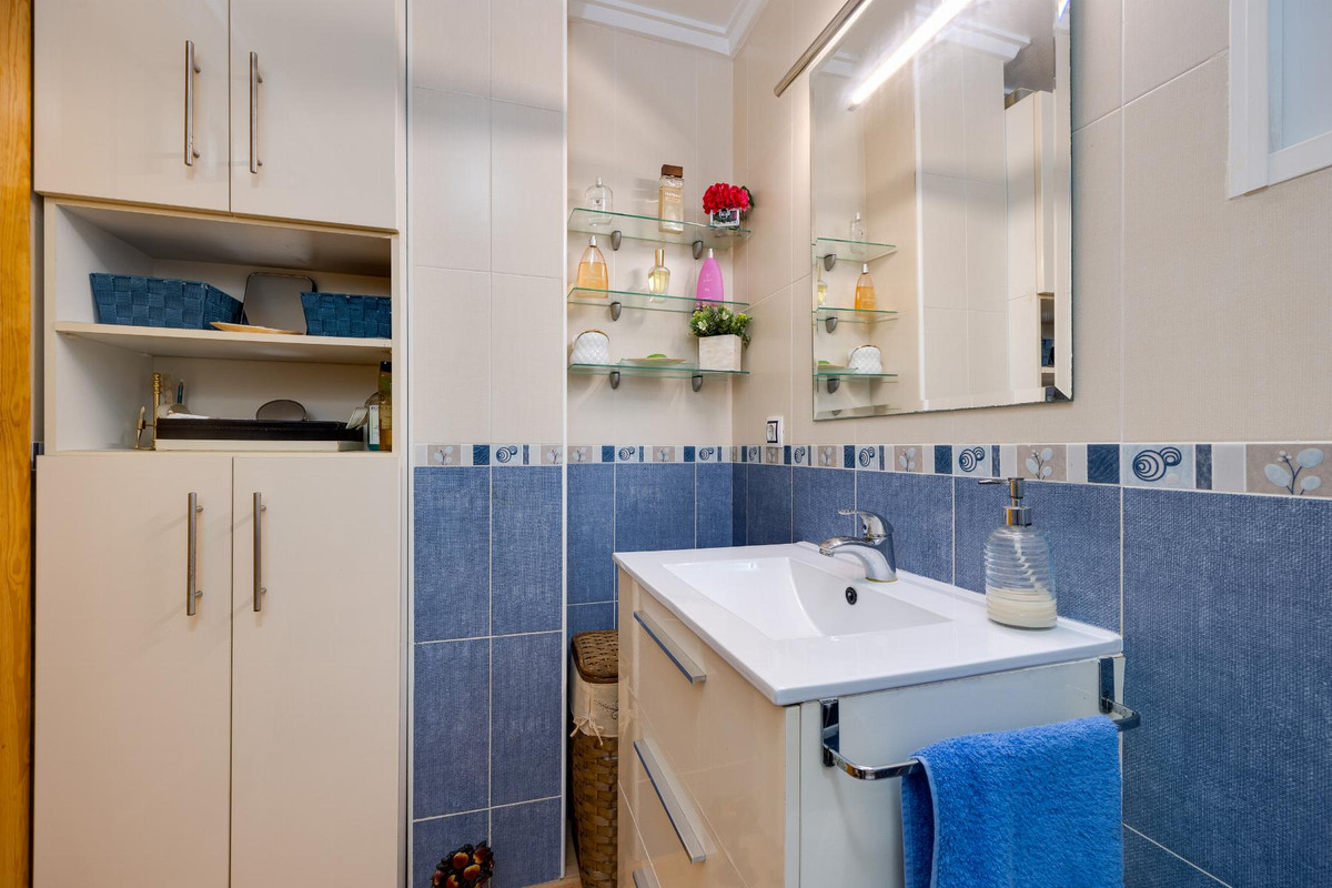 2 Bed Apartment for sale in Torrevieja Costa Blanca, Alicante, Spain