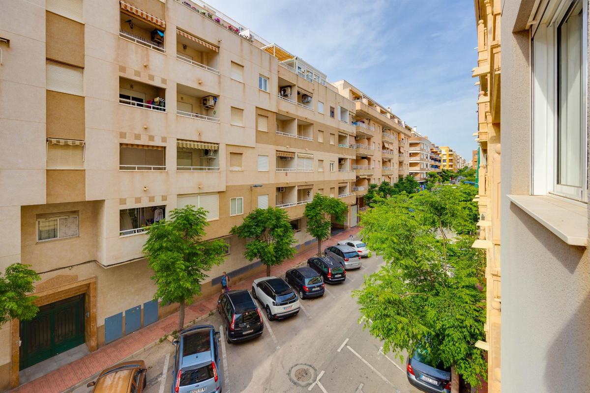 2 Bed Apartment for sale in Torrevieja Costa Blanca, Alicante, Spain
