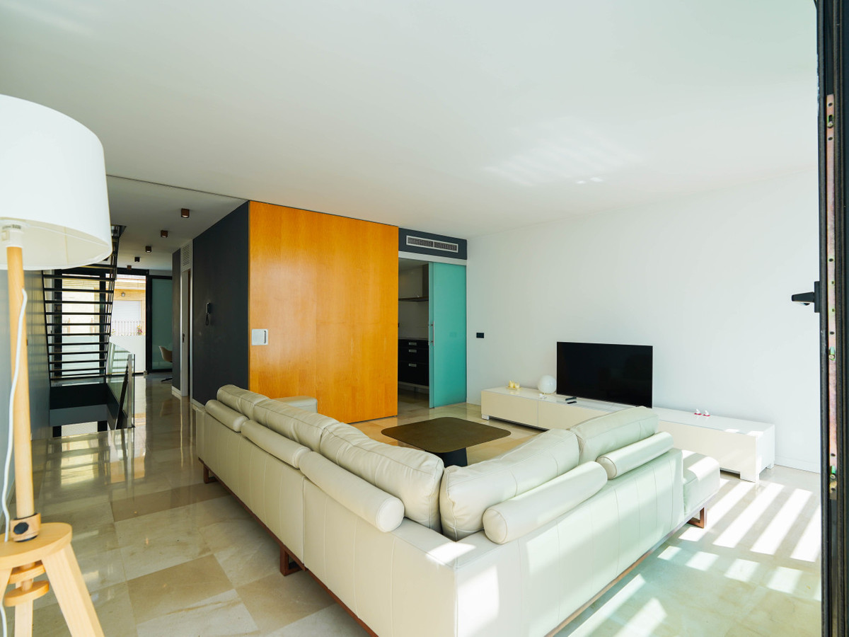 4 Bed Townhouse for sale in Almoradi Costa Blanca, Alicante, Spain