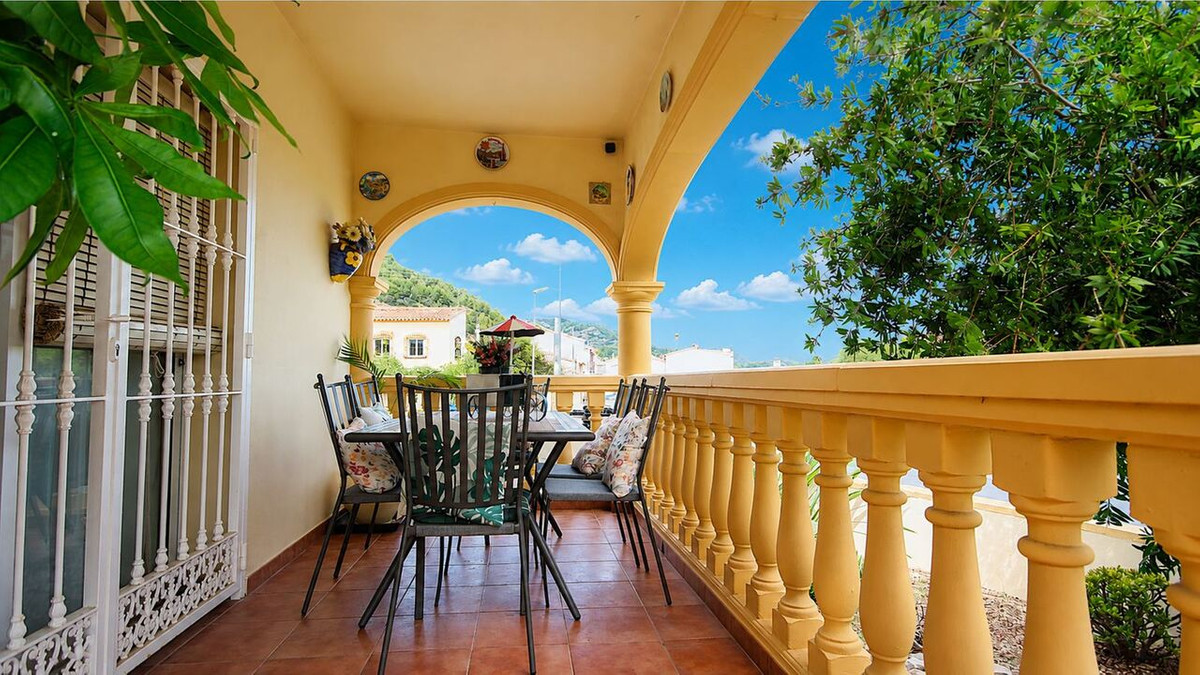 3 Bed Townhouse for sale in Sagra Costa Blanca, Alicante, Spain