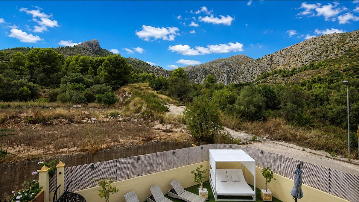 3 Bed Townhouse for sale in Sagra Costa Blanca, Alicante, Spain