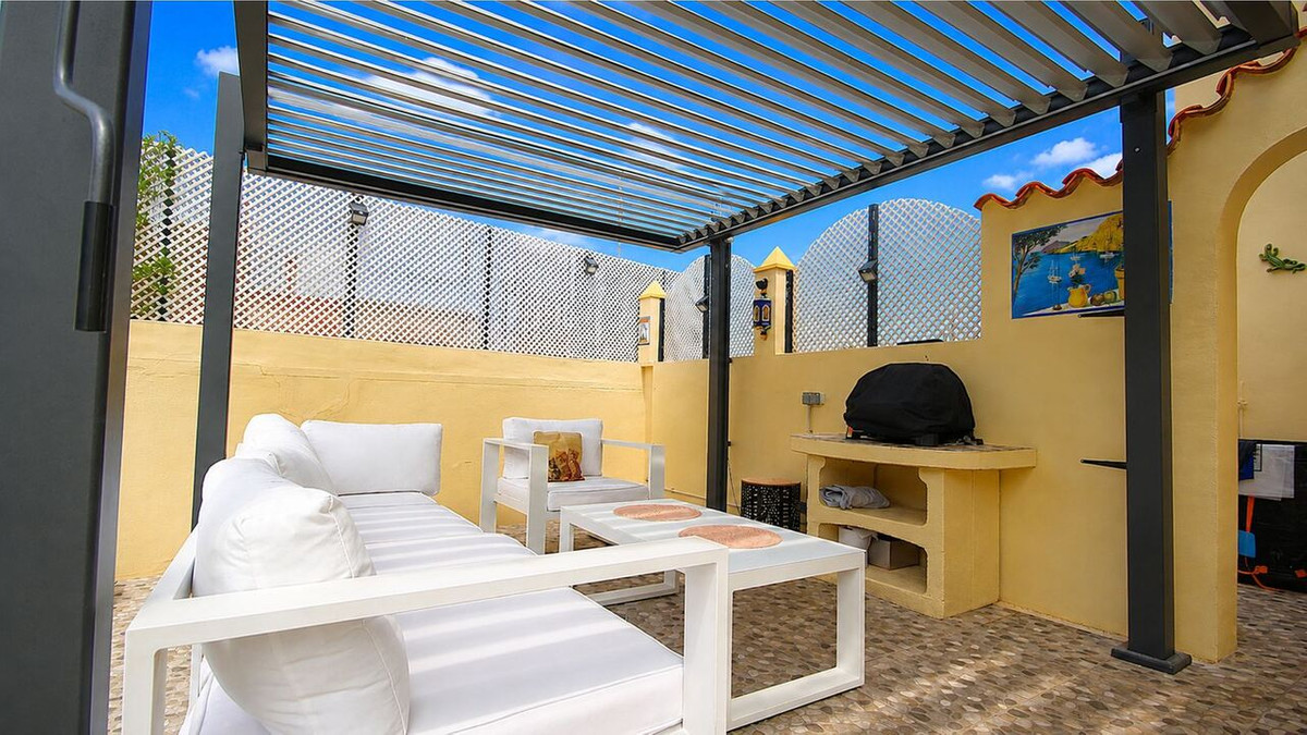 3 Bed Townhouse for sale in Sagra Costa Blanca, Alicante, Spain
