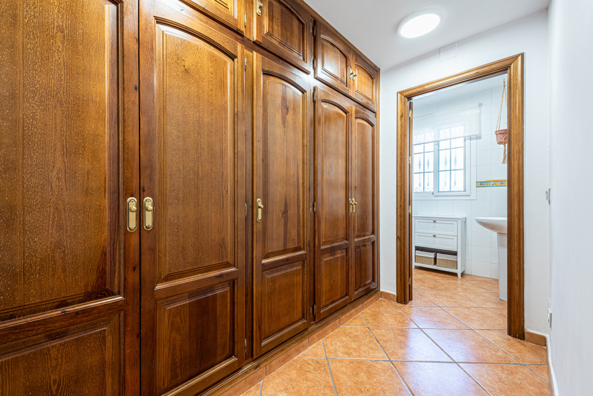 Se vende Villa - Chalet de 5 dormitorios en Costa Del Sol, Málaga, España