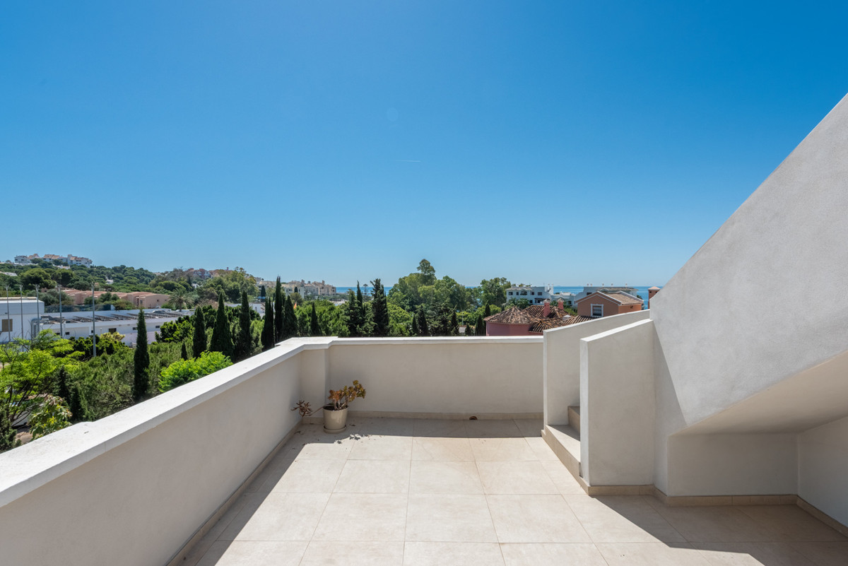 Se vende Villa - Chalet de 5 dormitorios en Costa Del Sol, Málaga, España