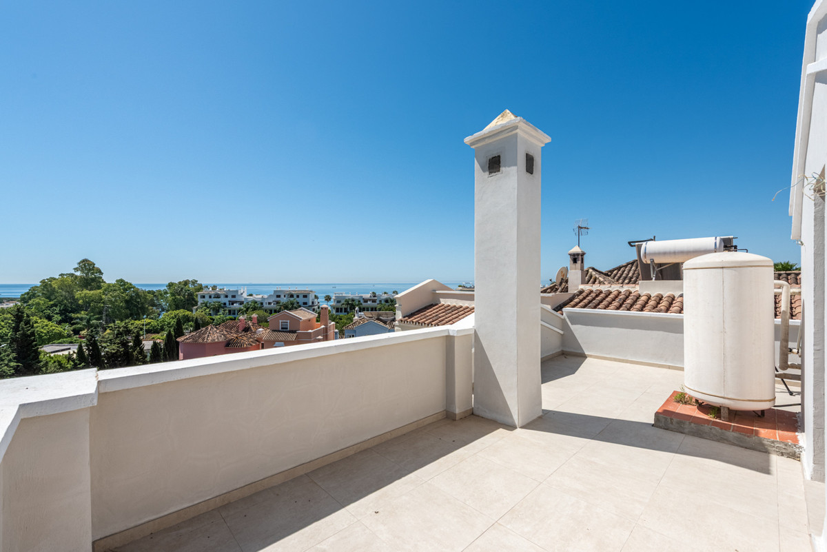 Se vende Villa - Chalet de 5 dormitorios en Costa Del Sol, Málaga, España