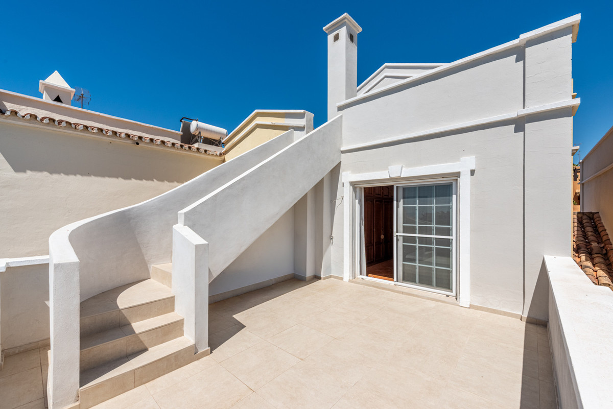 Se vende Villa - Chalet de 5 dormitorios en Costa Del Sol, Málaga, España