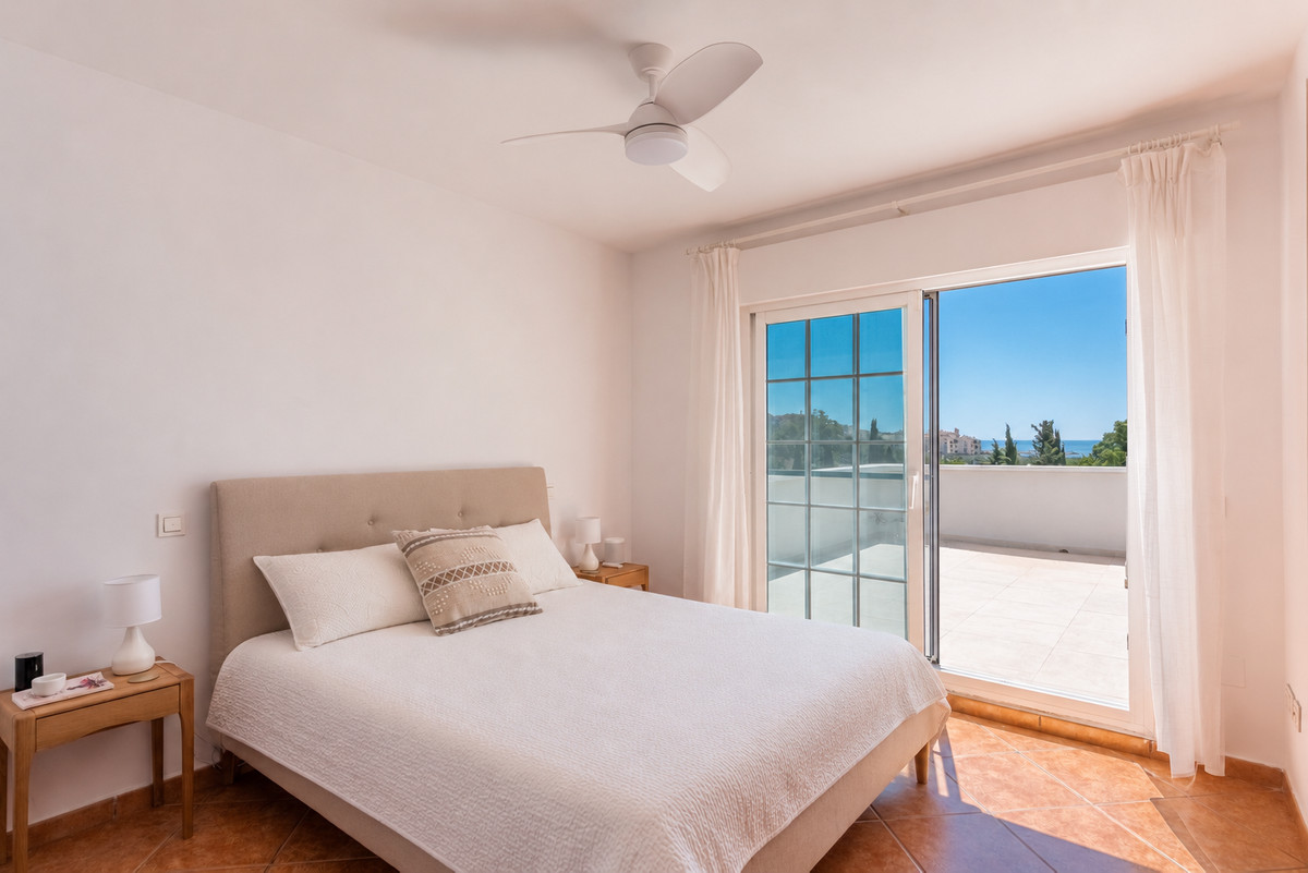 Se vende Villa - Chalet de 5 dormitorios en Costa Del Sol, Málaga, España