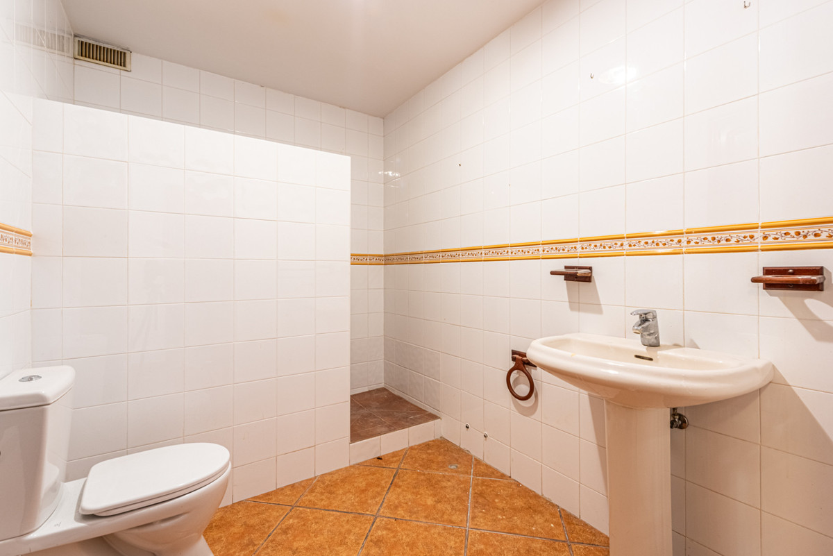 Se vende Villa - Chalet de 5 dormitorios en Costa Del Sol, Málaga, España