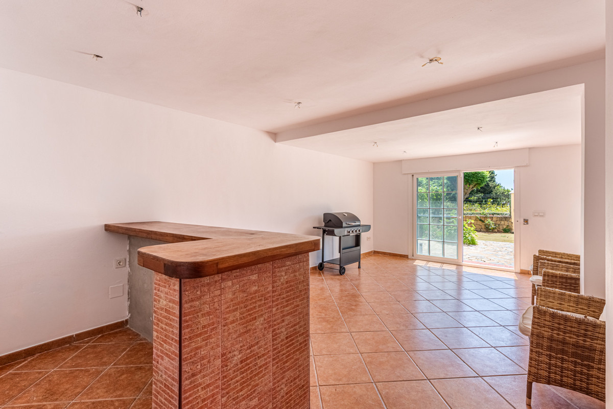 Se vende Villa - Chalet de 5 dormitorios en Costa Del Sol, Málaga, España
