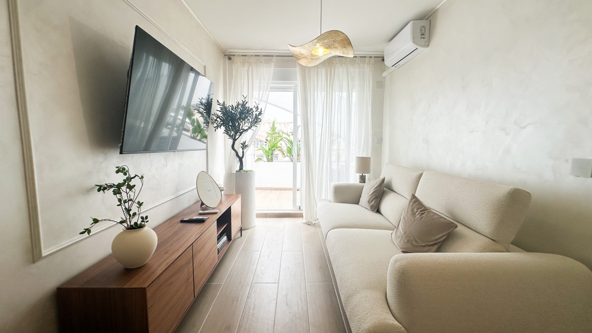 2 Bed Apartment for sale in Torrevieja Costa Blanca, Alicante, Spain