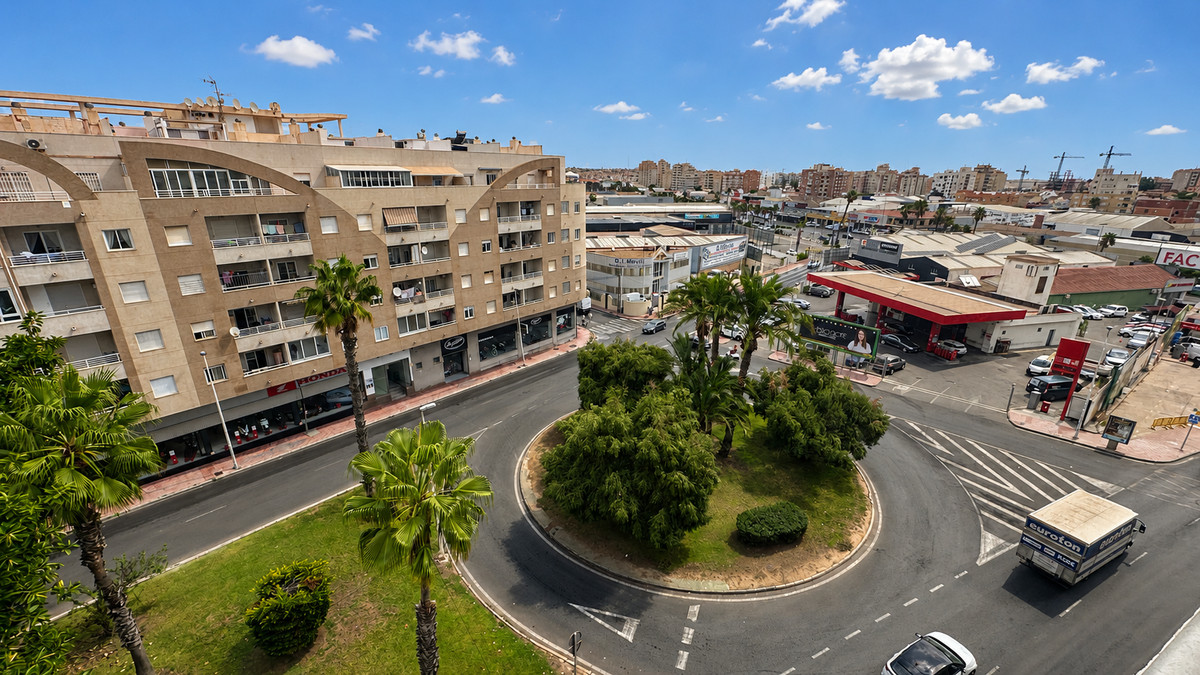 2 Bed Apartment for sale in Torrevieja Costa Blanca, Alicante, Spain
