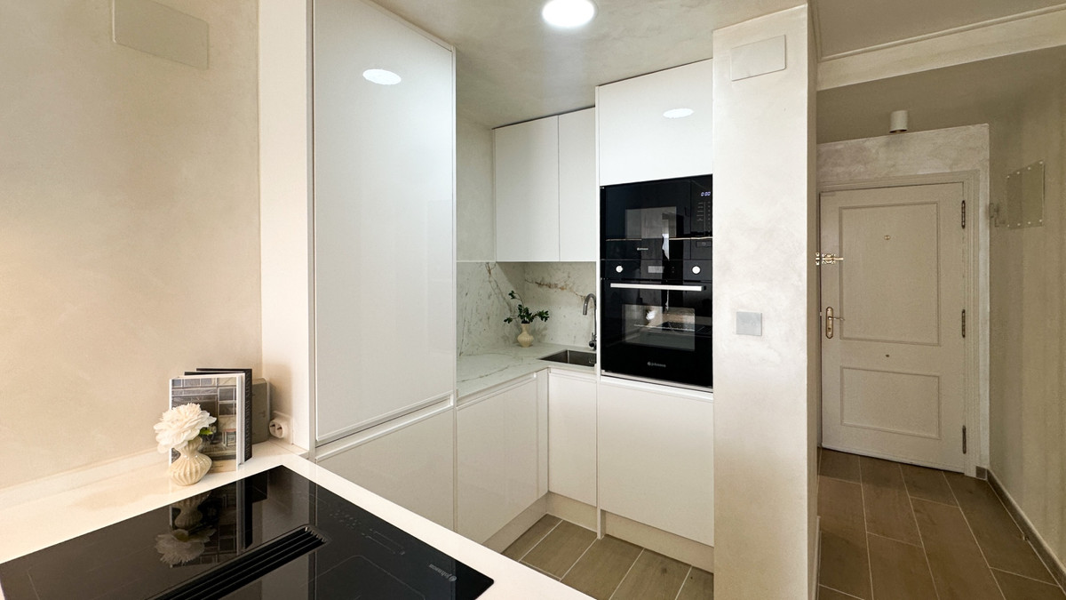 2 Bed Apartment for sale in Torrevieja Costa Blanca, Alicante, Spain