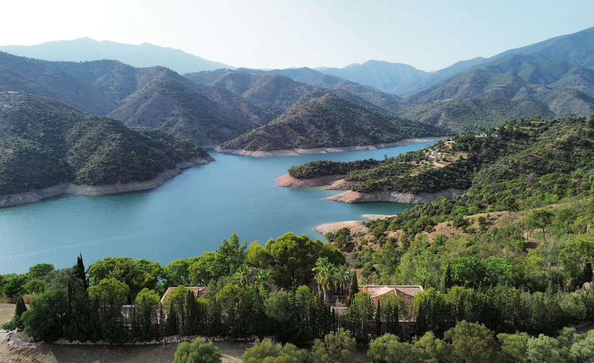 Se vende Villa - Chalet de 6 dormitorios en Costa Del Sol, Málaga, España