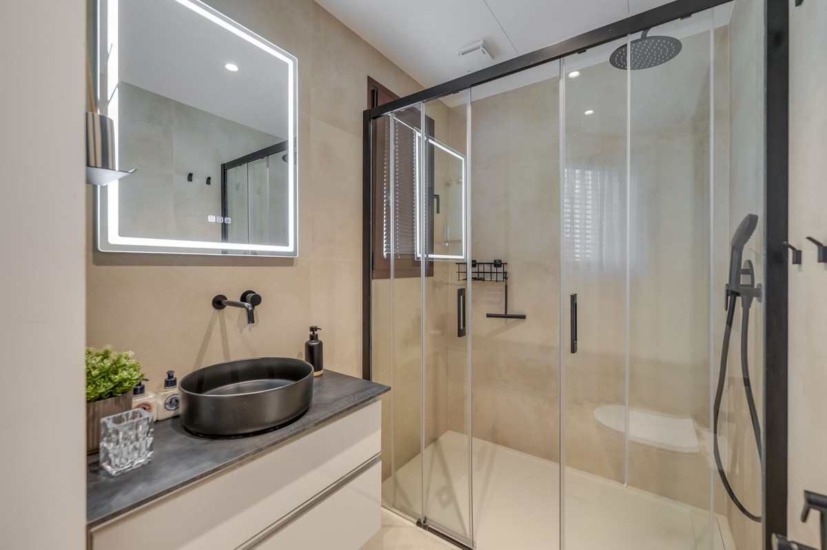 3 Bed Townhouse for sale in Benahavís Costa Del Sol, Málaga, Spain