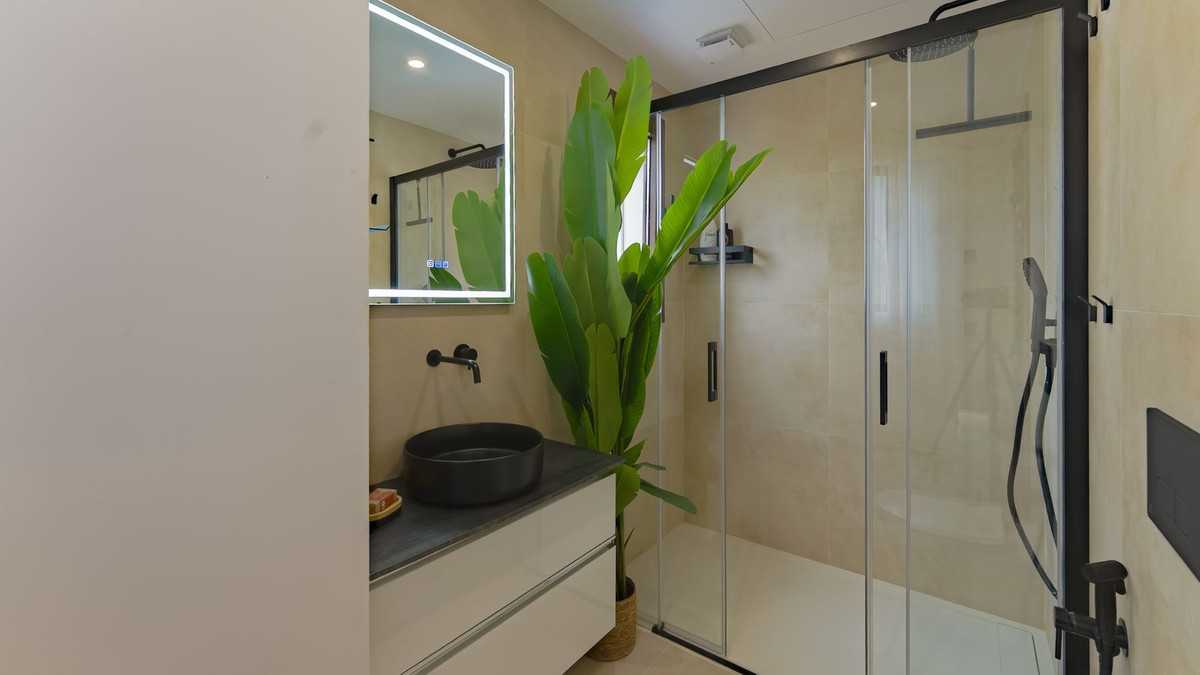 3 Bed Townhouse for sale in Benahavís Costa Del Sol, Málaga, Spain