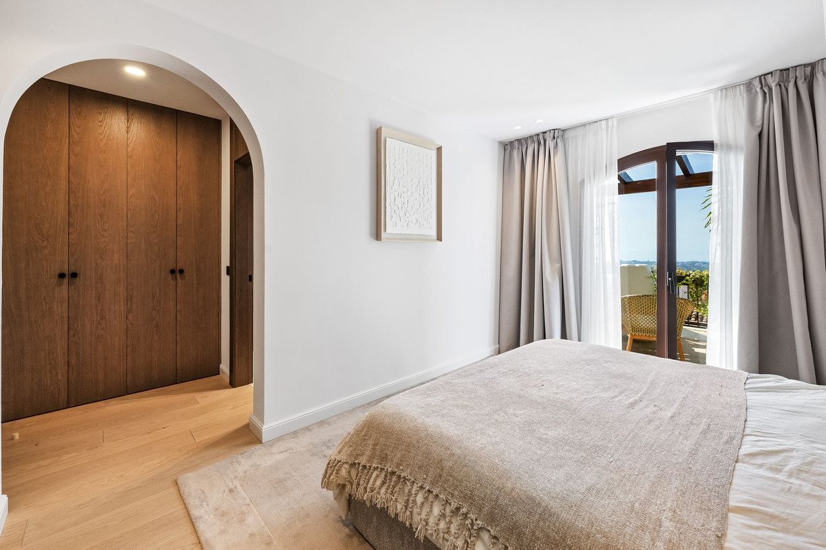 3 Bed Townhouse for sale in Benahavís Costa Del Sol, Málaga, Spain