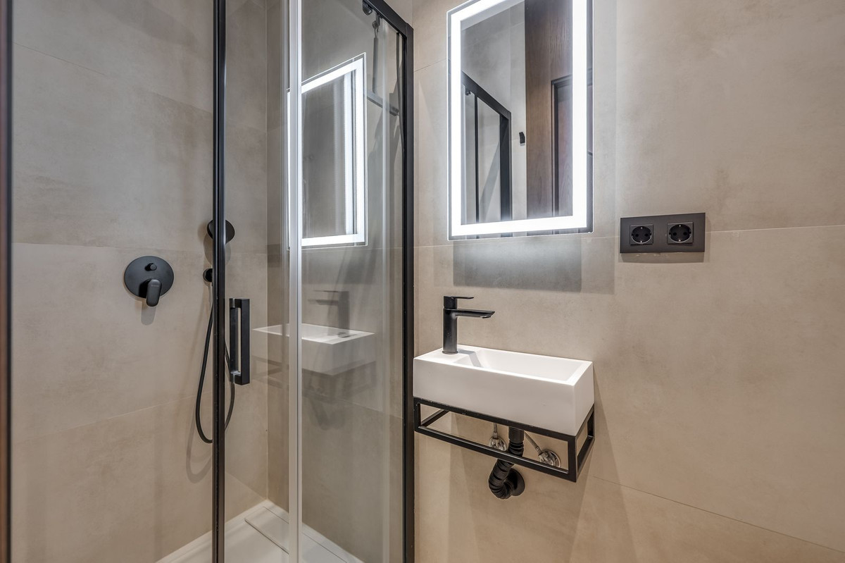 3 Bed Townhouse for sale in Benahavís Costa Del Sol, Málaga, Spain