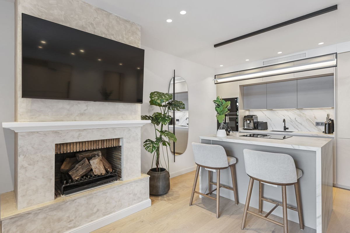 3 Bed Townhouse for sale in Benahavís Costa Del Sol, Málaga, Spain