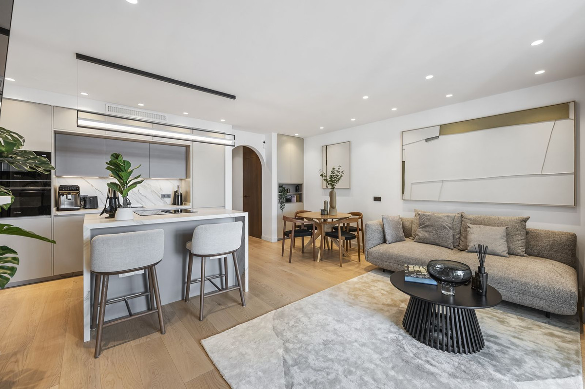 3 Bed Townhouse for sale in Benahavís Costa Del Sol, Málaga, Spain