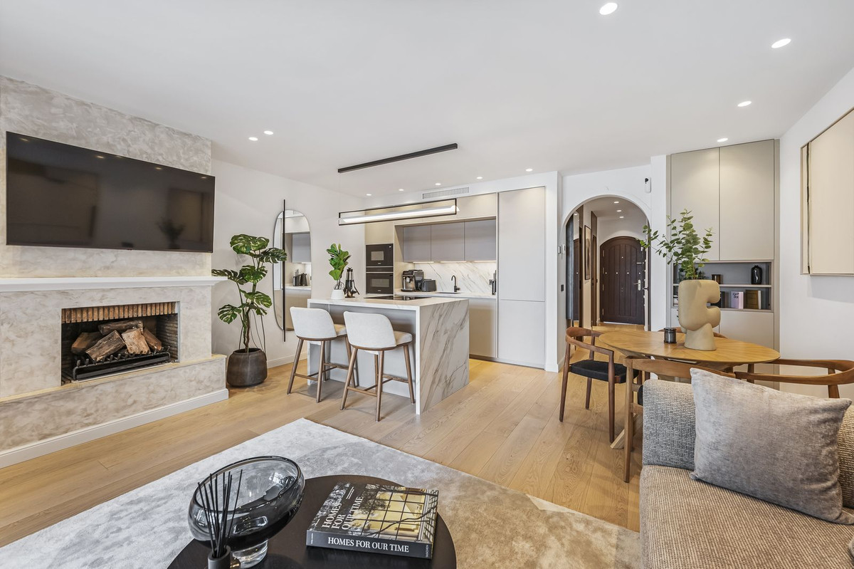 3 Bed Townhouse for sale in Benahavís Costa Del Sol, Málaga, Spain