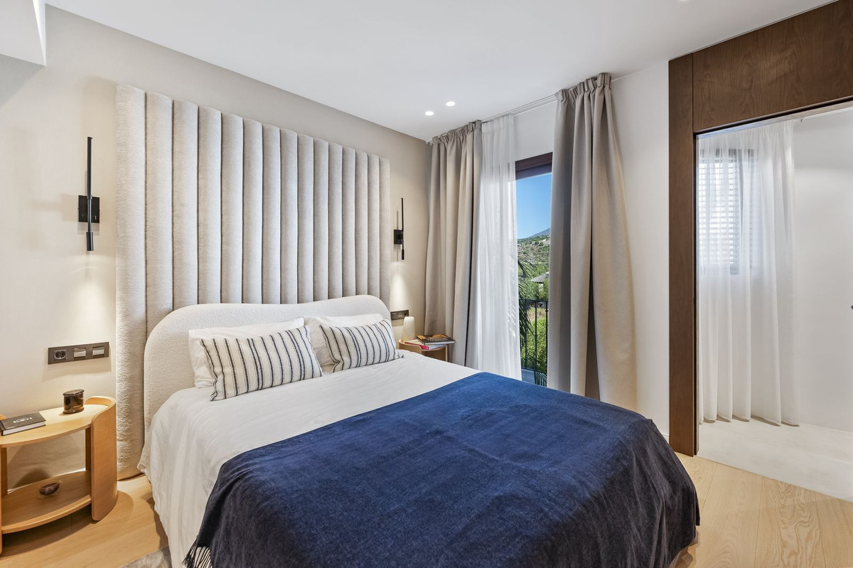 3 Bed Townhouse for sale in Benahavís Costa Del Sol, Málaga, Spain