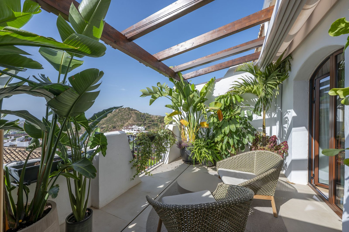 3 Bed Townhouse for sale in Benahavís Costa Del Sol, Málaga, Spain