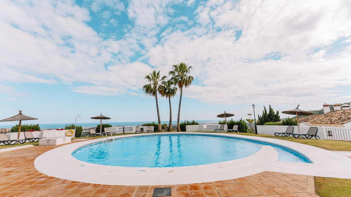 3 Bed Townhouse for sale in Benahavís Costa Del Sol, Málaga, Spain
