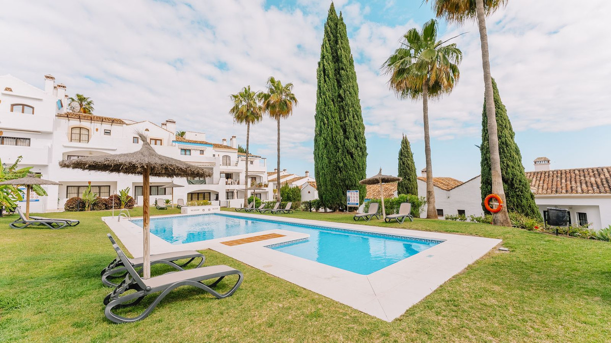3 Bed Townhouse for sale in Benahavís Costa Del Sol, Málaga, Spain