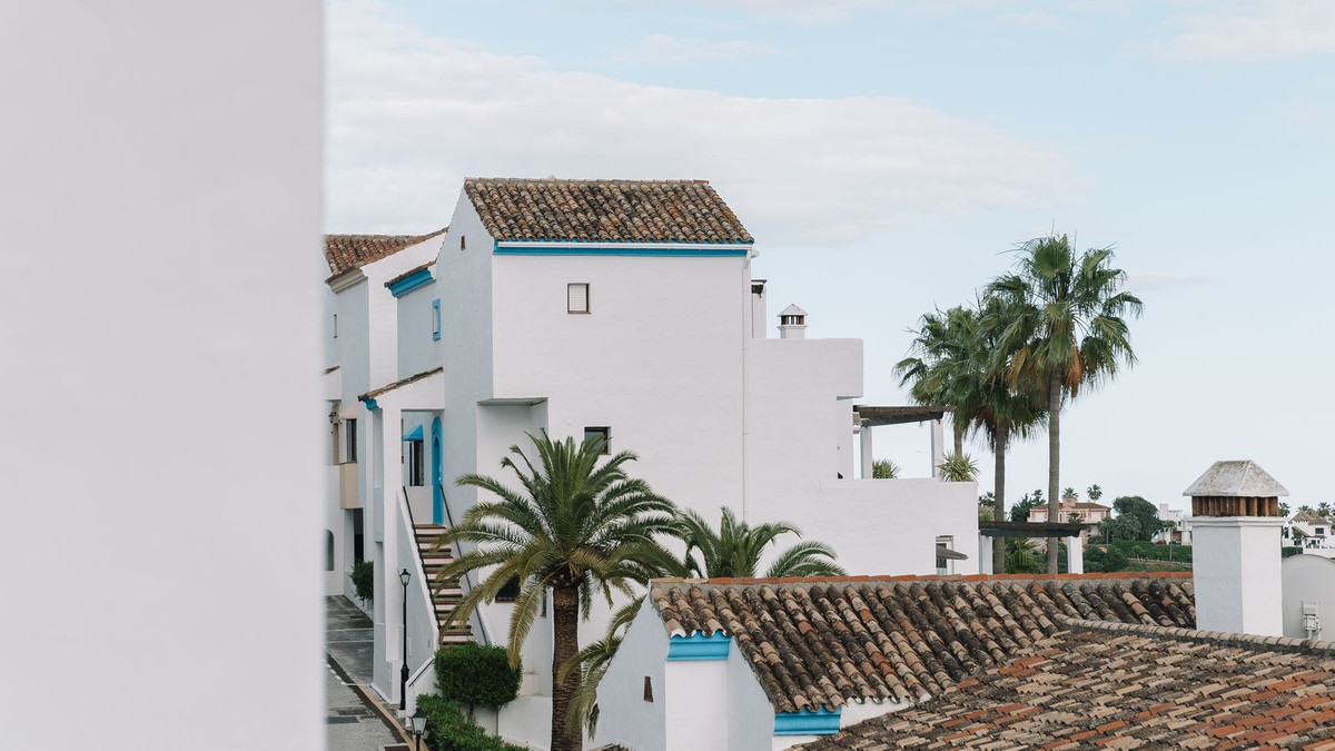 3 Bed Townhouse for sale in Benahavís Costa Del Sol, Málaga, Spain