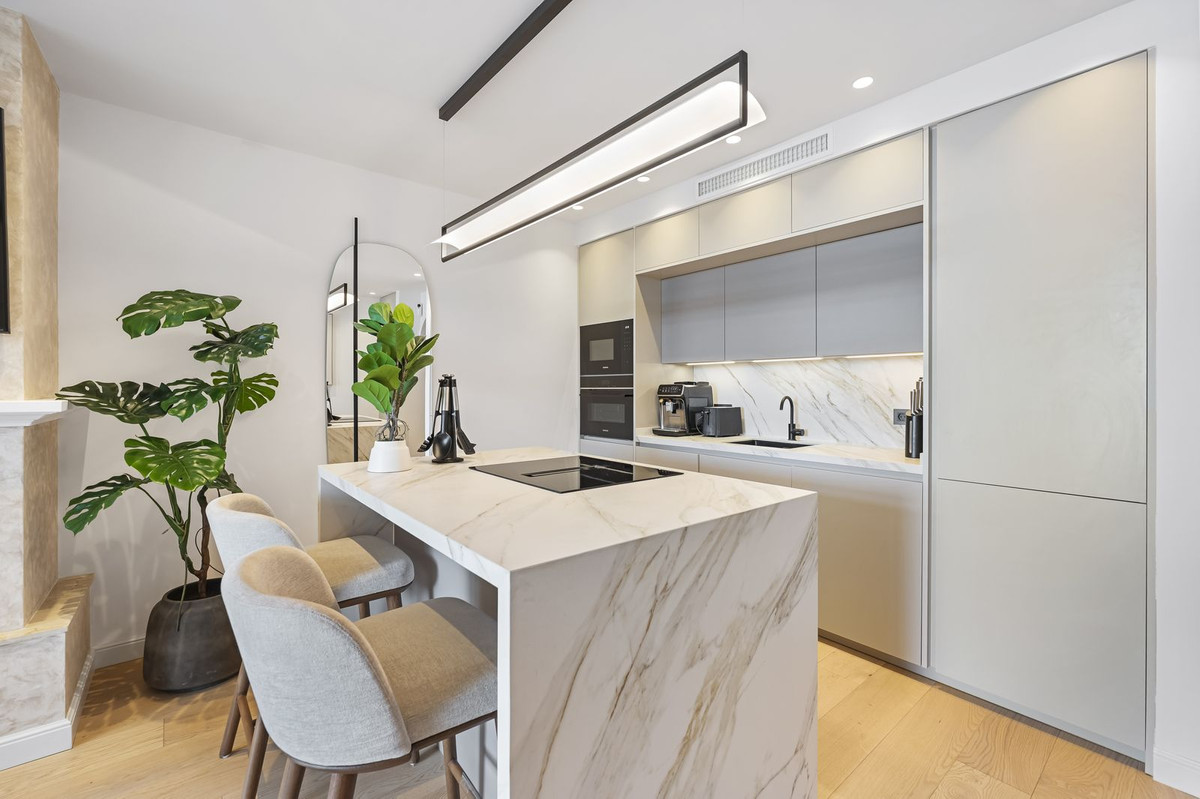 3 Bed Townhouse for sale in Benahavís Costa Del Sol, Málaga, Spain