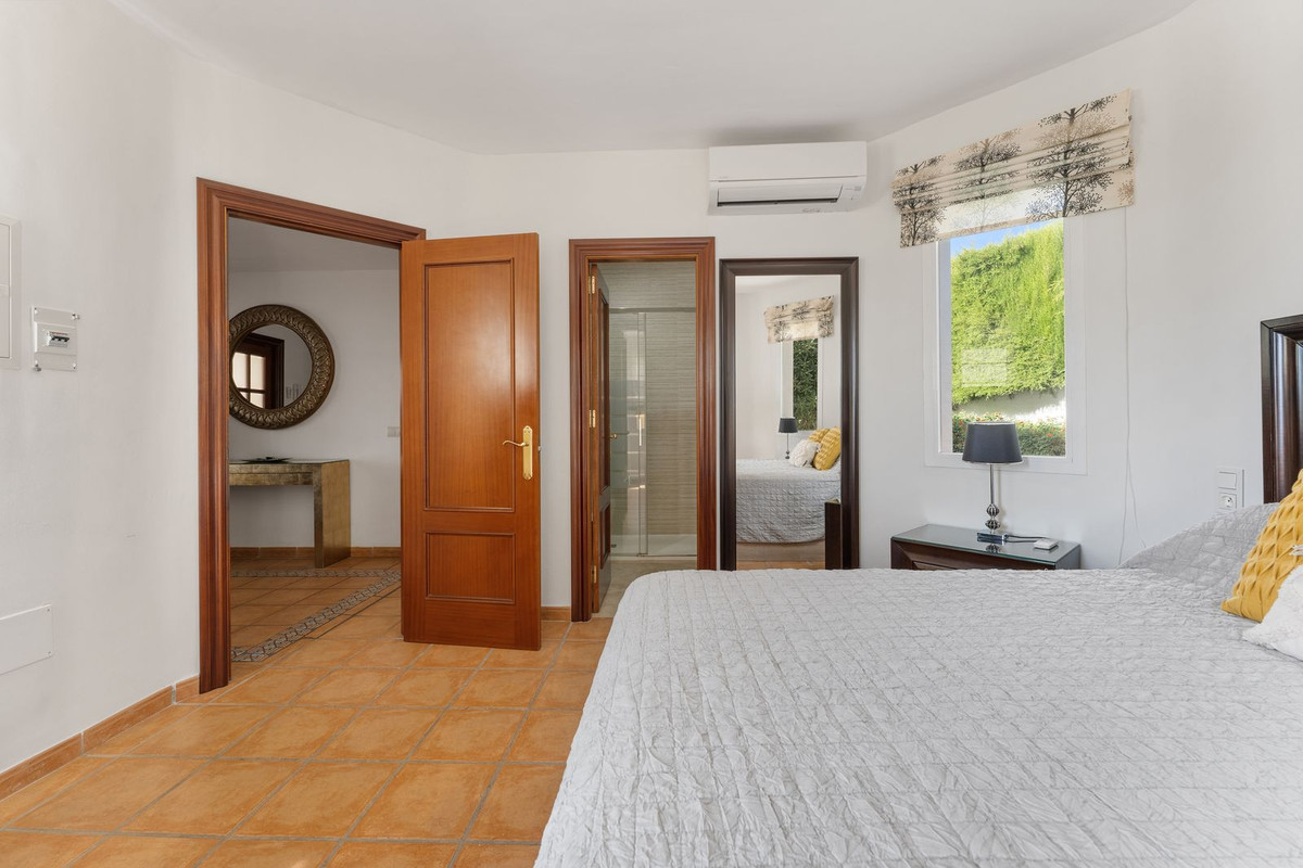 4 Bed Townhouse for sale in Coín Costa Del Sol, Málaga, Spain